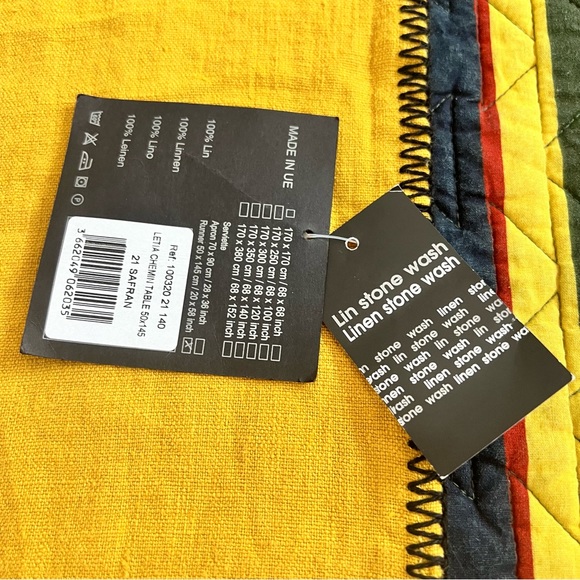 Harmony linen table runner - Picture 3 of 7